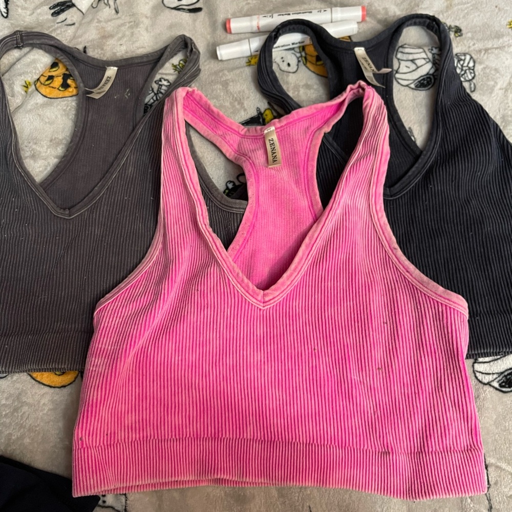 Zenana Outfitters Pink Ribbed Sleeveless Crop Tank Top